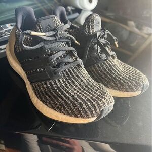 Adidas Ultra Boost size 6